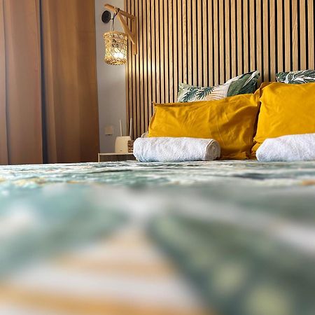 Charmant Studio A La Residence De La Baie De Tartane Ла Трините Екстериор снимка