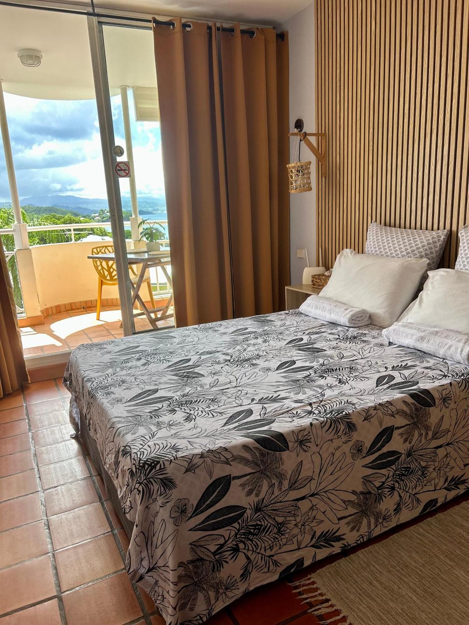 Charmant Studio A La Residence De La Baie De Tartane Ла Трините Екстериор снимка